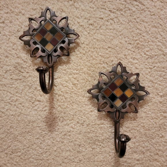 LESPREANCE INTERIORS ♡ Vtg Bronze Decorative Design Curtain Hold Backs - 1 Pair - Picture 3 of 9
